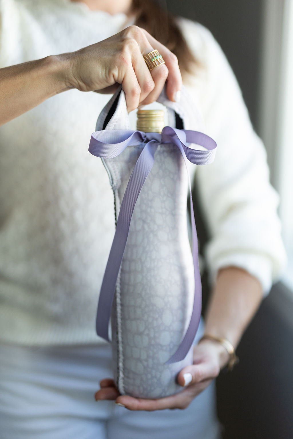 White Alligator Wine Tote
